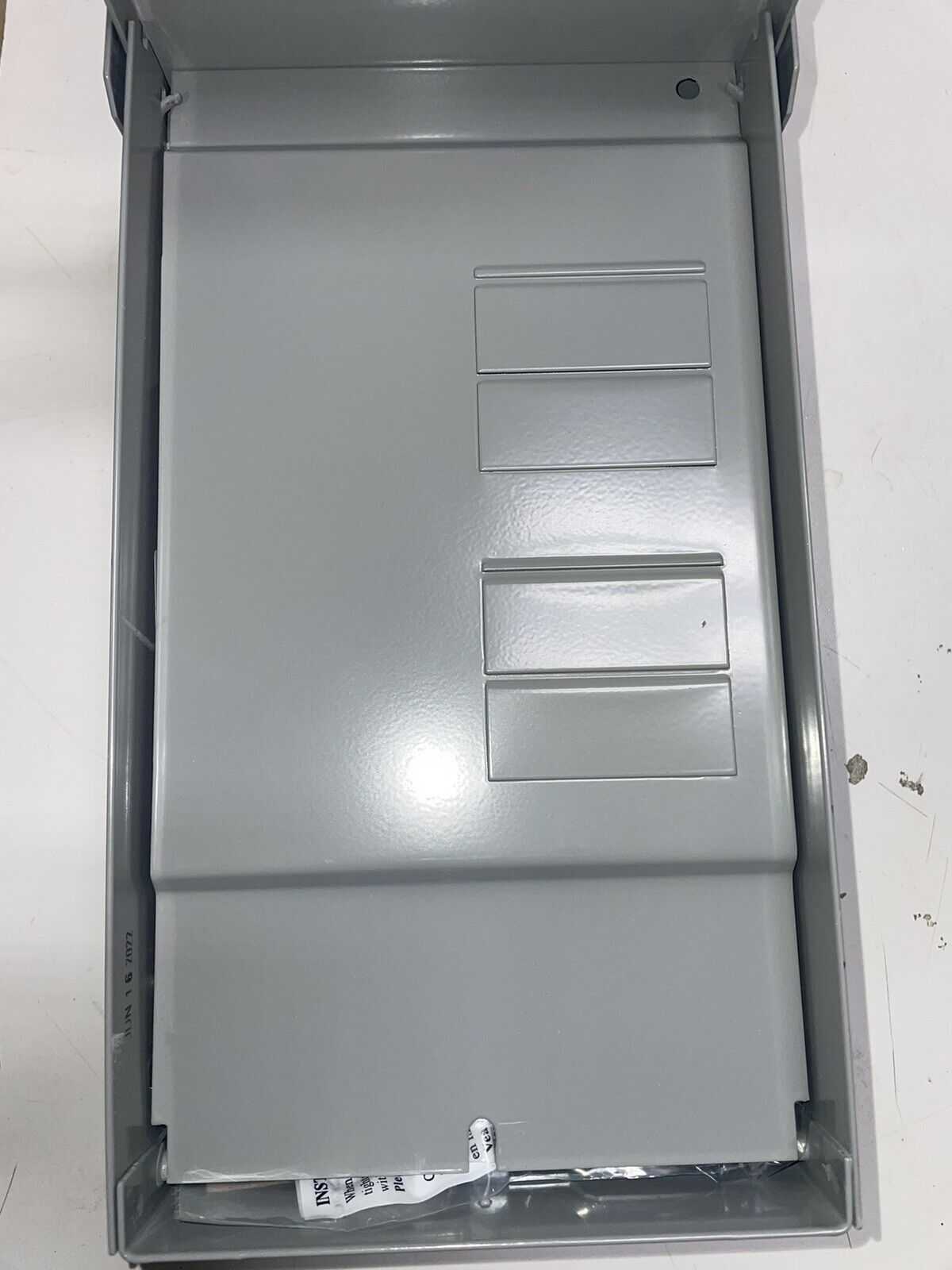 Siemens W0408ML1125U 120/240V 125A 100KA 1-Phase Main Lug Load Center with Bus