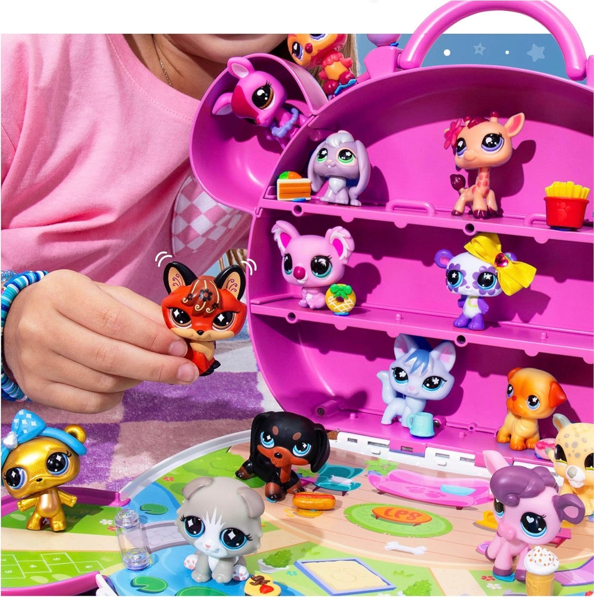Littlest Pet Shop- Collect & Display Collection - Series 4 - Gen 7 Authentic LPS Bobble Head Toy Figure, Collectible Toy Animal, Ages 4+