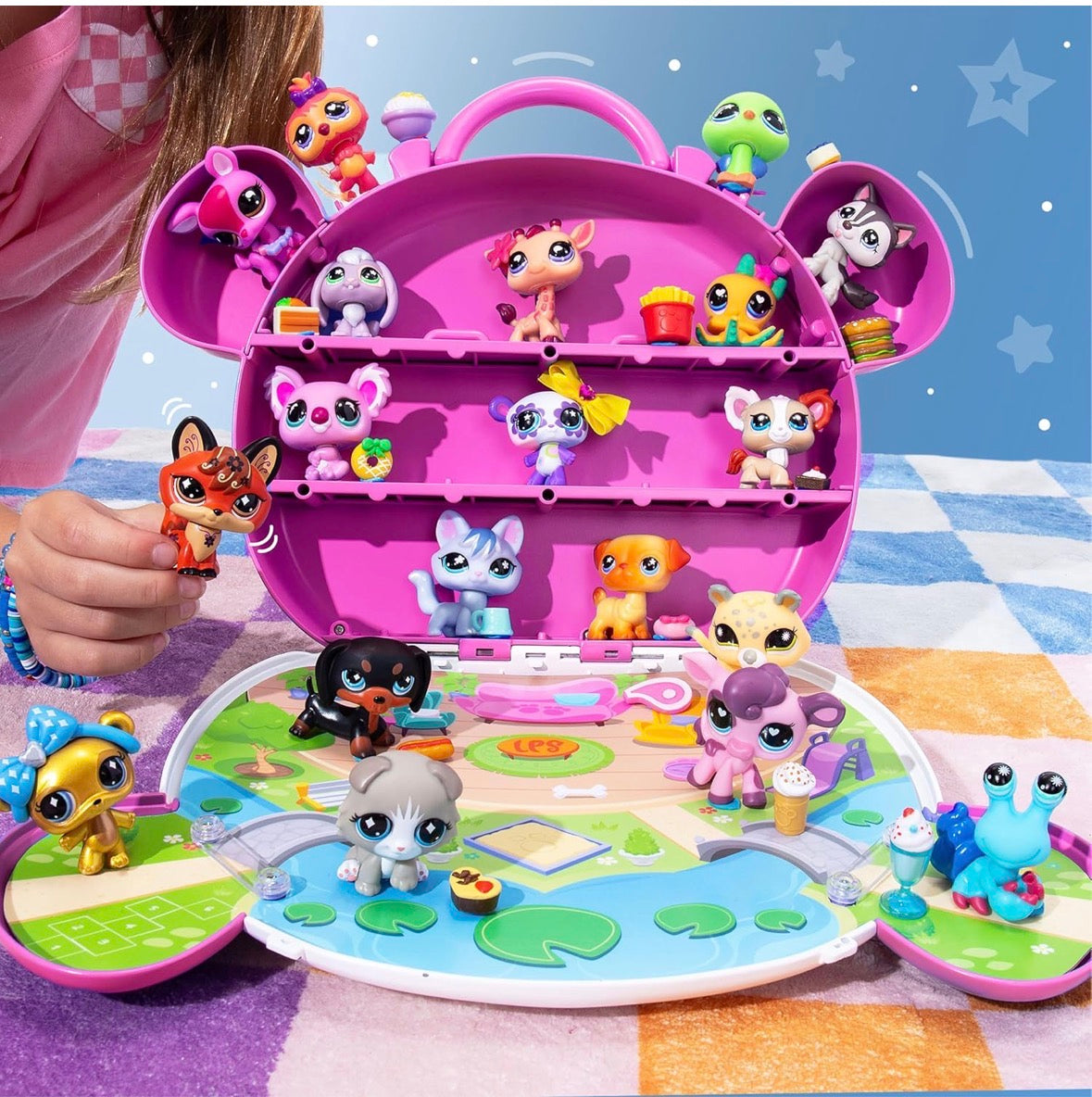 Littlest Pet Shop- Collect & Display Collection - Series 4 - Gen 7 Authentic LPS Bobble Head Toy Figure, Collectible Toy Animal, Ages 4+