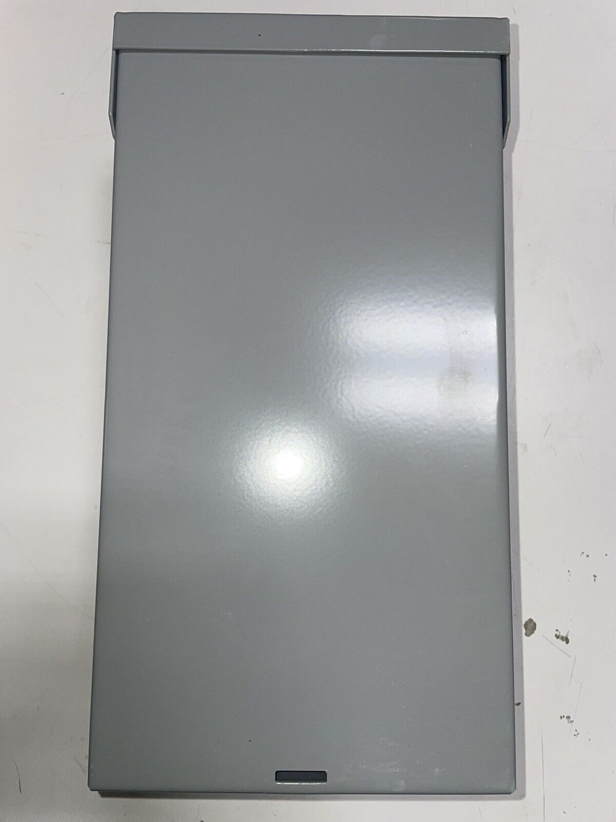 Siemens W0408ML1125U 120/240V 125A 100KA 1-Phase Main Lug Load Center with Bus
